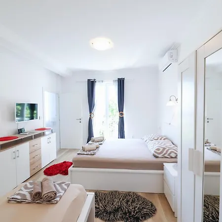 Deluxe Marghareta Apartment