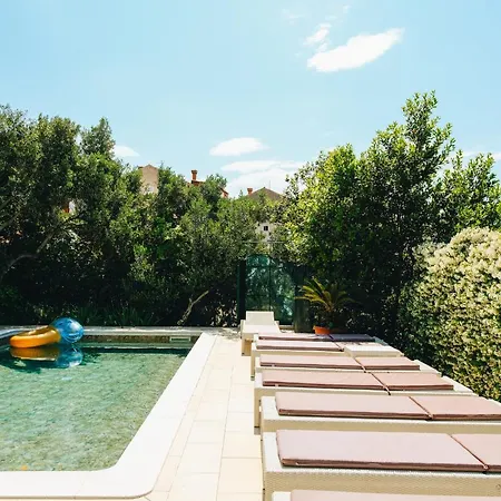 Deluxe Marghareta Апартаменты *