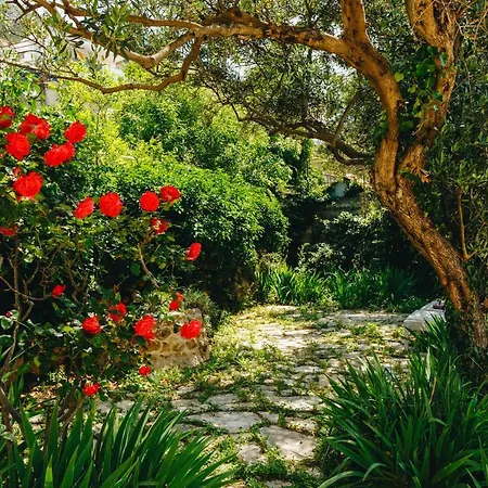 Deluxe Marghareta Apartament