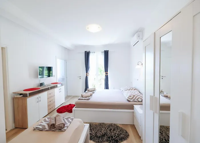 Deluxe Marghareta Apartament